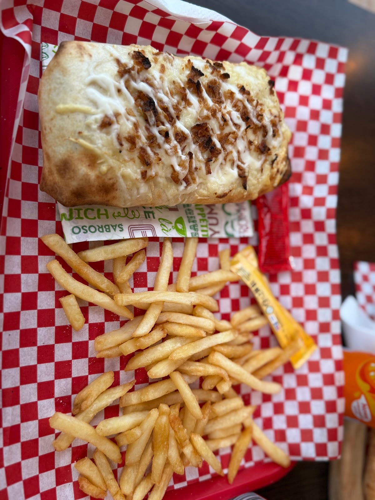 Poco Loco Pizzeria - photo 2